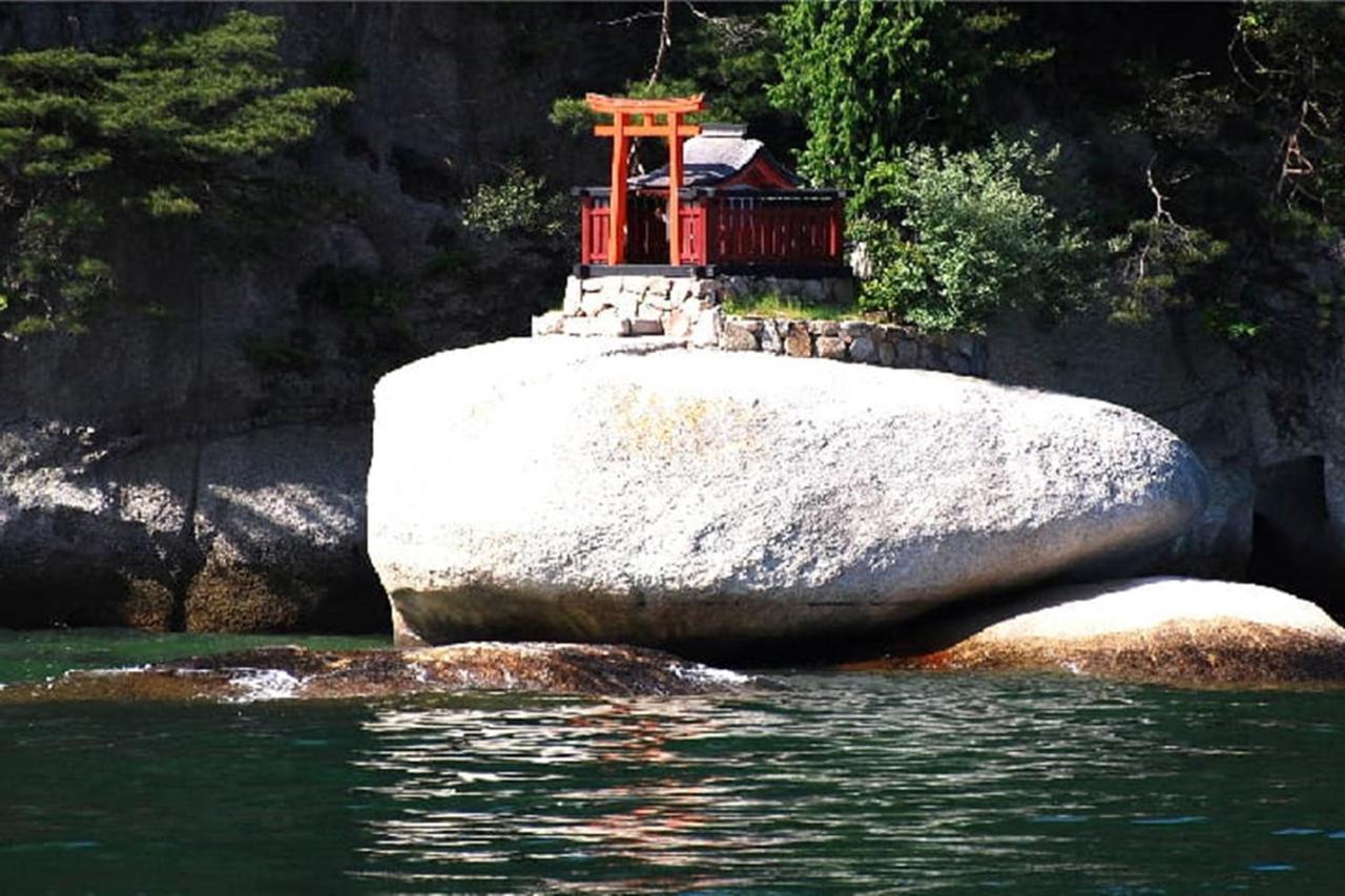 Готель Miyajima Shiro Хацукаїті Екстер'єр фото